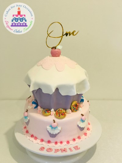 Cake Inspired Cupcake .jpg